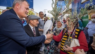 "Cumhuriyetimizi hamasetle değil; alın terimiz ve zekamızla yaşatıyoruz"