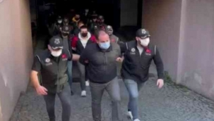 İzmir merkezli FETÖ operasyonunda 82 tutuklama