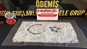 Kamyonetin aküsünden uyuşturucu çıktı