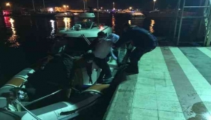 Yunanistan'ın geri ittiği 10 düzensiz göçmen kurtarıldı 