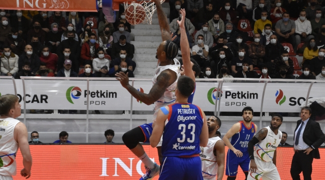 Aliağa Petkimspor : 82-92 Anadolu Efes 