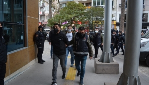 Silah kaçakçılığı ve uyuşturucu ticareti operasyonunda 7 tutuklama