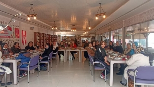 Ak Kadınlar Aliağa'nın Kadın Muhtarlarıyla Bir Araya Geldi