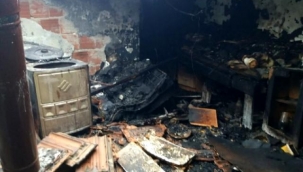 Dikili Çandarlı'da çıkan yangında bir kişi hayatını kaybetti