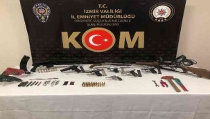 İzmir'de silah kaçakçılığı operasyonu: 4 gözaltı
