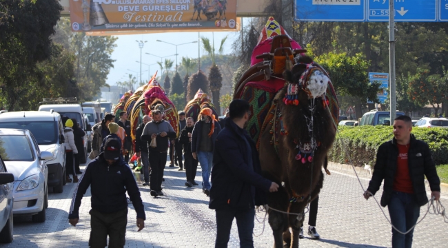 40 Yılın Deve Güreşi'nde Altın Havan Sahibini Buldu