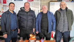 Esnaf Odası Başkan Vekili Hakan Ekici'ye Doğum günü Sürprizi