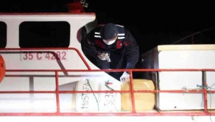 İzmir merkezli 11 ilçedeki zehir operasyonuna 16 tutuklama