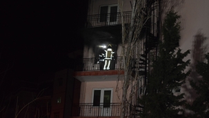 Aliağa 'da   5 katlı binada yangın