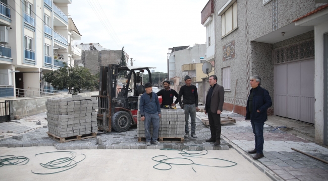 Başkan Koştu'dan, kilit parke döşenen yollara inceleme