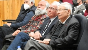 FOÇADA DÜNYA ŞİİR GÜNÜ VE NEVRUZ ATTİLA İLHAN ŞİİRLERİYLE KUTLANDI