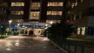 Hastaneye girdi, husumetlisini yaraladı