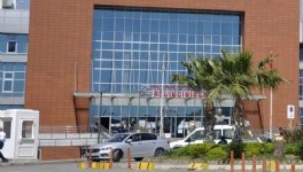  İzmir'de Hastanede 3 kişi, 9 personeli darp etti