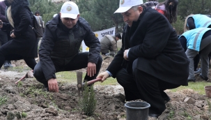 KINIK'TA ORMAN HAFTASI ETKİNLİKLERİ KAPSAMINDA FİDAN DİKİMİ GERÇEKLEŞTİ