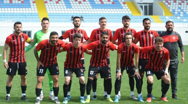 Çiğli Belediye, Play-Off'ta Efeler 09  engelini geçemedi