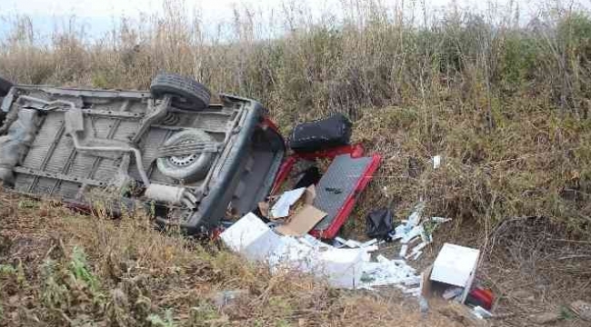 Ödemiş'te minibüs devrildi: 11 yaralı