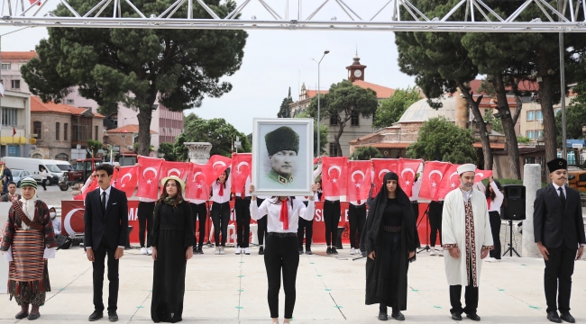 19 Mayıs Bergama'da törenle kutlandı