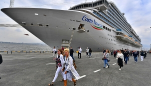 İkinci gemi İzmir Limanı'na yanaştı