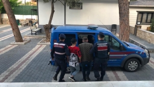 İzmir de 2 ilçede hırsızlık yapan 9 kişi yakalandı