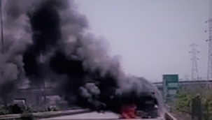 Menemen'de yakıt yüklü tanker alev aldı