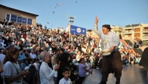 Aliağa'da 4-6 yaş Kur'an kursu öğrencilerinden yıl sonu şenliği