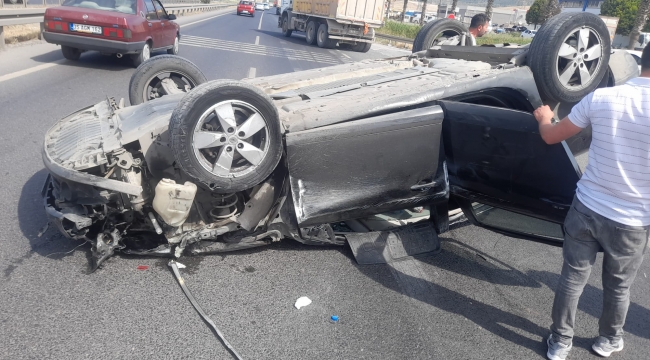 Aliağa'da otomobil ile Kamyon çarpıştı:3 yaralı