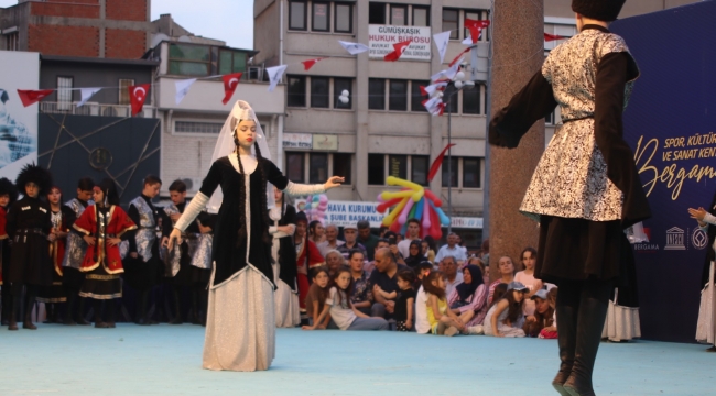 Bergama Kermes Festivali 4. gününde coşku ve eğlence 