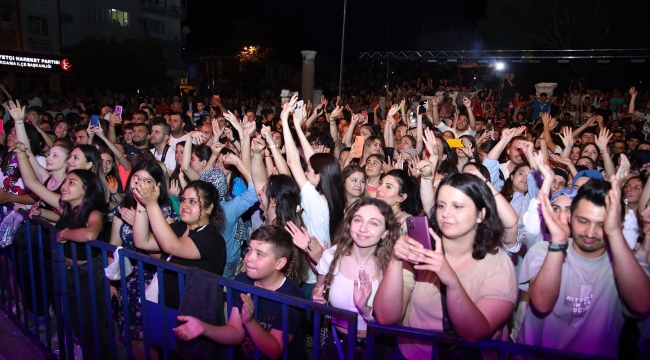 Bergama Melek Mosso ile coştu