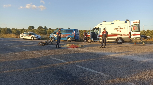 Dikili'de trafik kazası :1 Ölü 1  yaralı