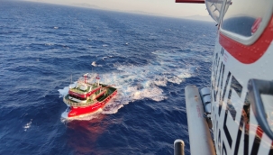 İzmir açıklarında rahatsızlanan balıkçıya kurtarma operasyonu