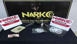 İzmir'de uyuşturucu operasyonu: 5 gözaltı