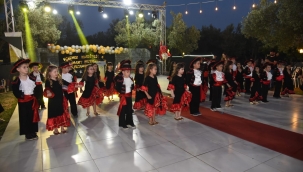 MENEMEN BELEDİYESİ ULUKENT ANAOKULU'NDA İLK MEZUNİYET SEVİNCİ