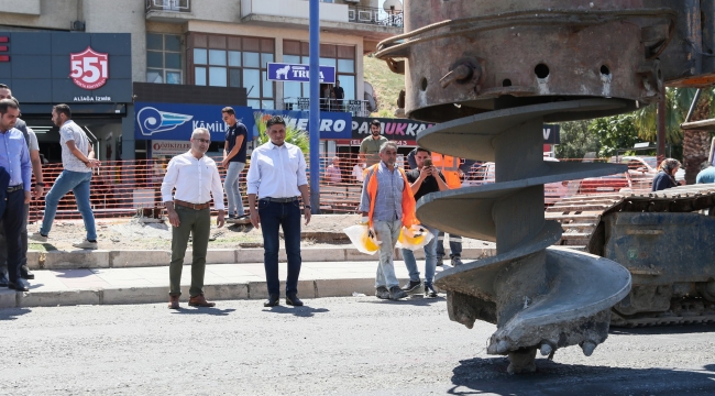 Aliağa Belediyesi'nden Şehir Trafiğine Nefes Aldıracak Dev Yatırım