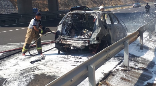 Aliağa 'da gurbetçi ailenin otomobili yandı