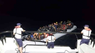 Çeşme açıklarında 46 düzensiz göçmen yakalandı