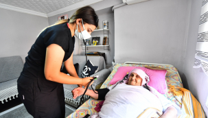 Eşrefpaşa Hastanesi'nin evde bakım hizmet ağı genişliyor