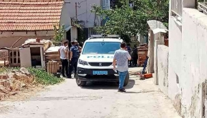İzmir'de hareketli dakikalar: Bir kişi karısını bıçakla rehin aldı
