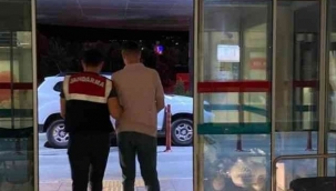 İzmir merkezli FETÖ operasyonunda 8 tutuklama