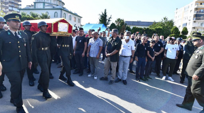 İzmir şehidini uğurladı