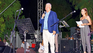 Başkan Soyer'e sanata desteği için onur ödülü