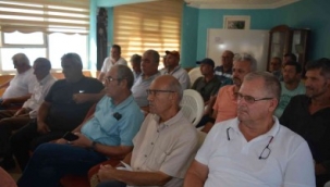 Aliağa'da av yasağının kalkmasının ardından balıkçılar bilgilendirildi