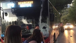 İzmir'de belediye otobüsü ile motosiklet çarpıştı: 1 ölü