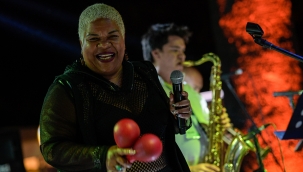 İzmir Fuarı'nda müzik ve sanat dolu akşam