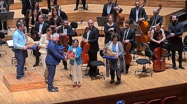 Kosova Filarmoni Orkestrası'ndan Balkan ezgileri