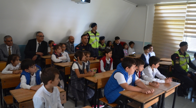 Aliağa'da Çocuk Trafik Eğitim Parkı'nda yeni dönem eğitimleri başladı