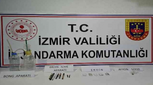 İzmir'in farklı ilçelerinde 26 zehir taciri kıskıvrak yakalandı