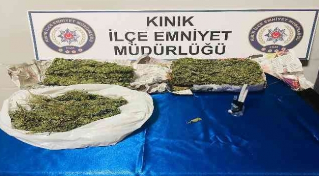 Kınık'da 1 kilo 400 gram esrar ele geçirildi