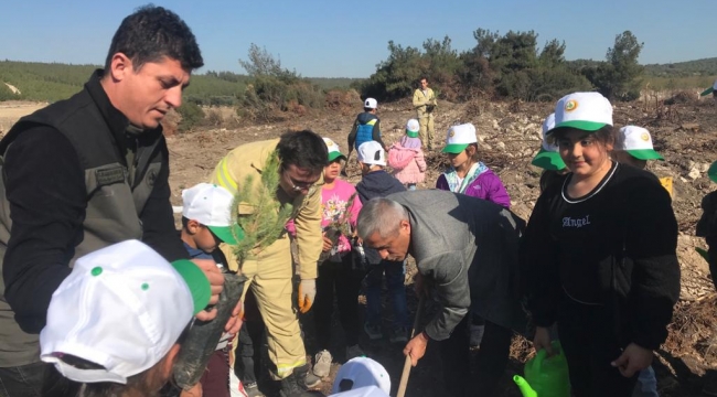 "Milli Ağaçlandırma Günü"nde Aliağa'da fidanlar toprakla buluşturuldu