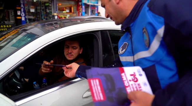 Aliağa Zabıtası'ndan Engelliler Günü'ne Özel Bilgilendirme; 'Engel Olmazsan Engel Kalmaz'