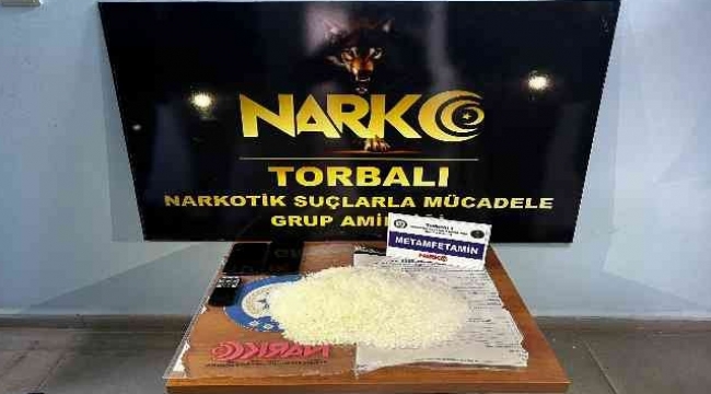 İzmir'de 1 buçuk kilo metamfetamin ele geçirildi